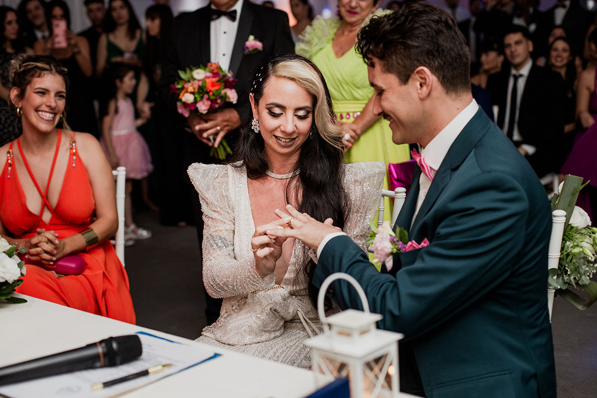 Fotos de la boda de Anita y Manu. Casamiento en Rosario. Realizadas por Bucle Fotografias. Flor Bosio y Caro Clerici.