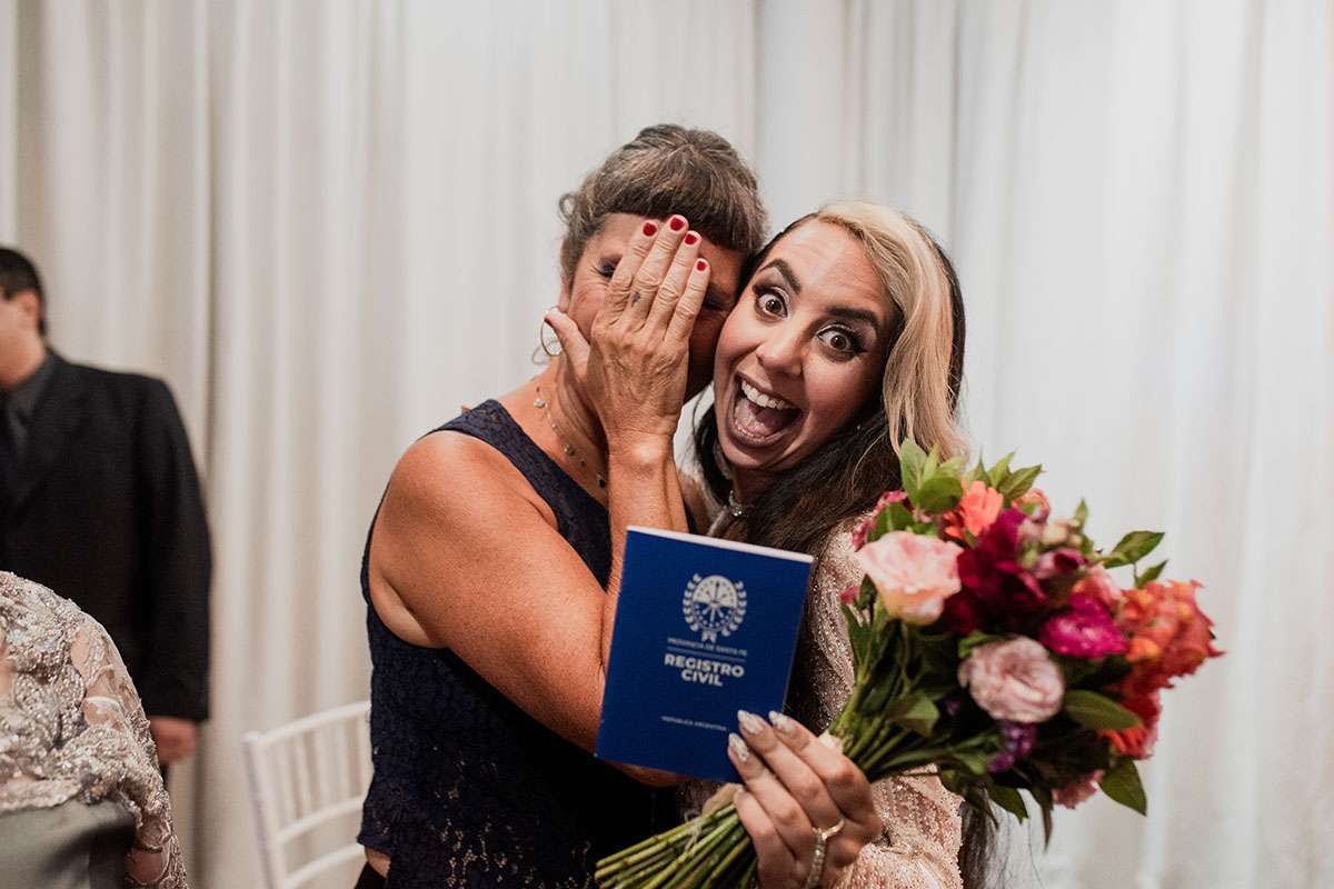 Fotos de la boda de Anita y Manu. Casamiento en Rosario. Realizadas por Bucle Fotografias. Flor Bosio y Caro Clerici.