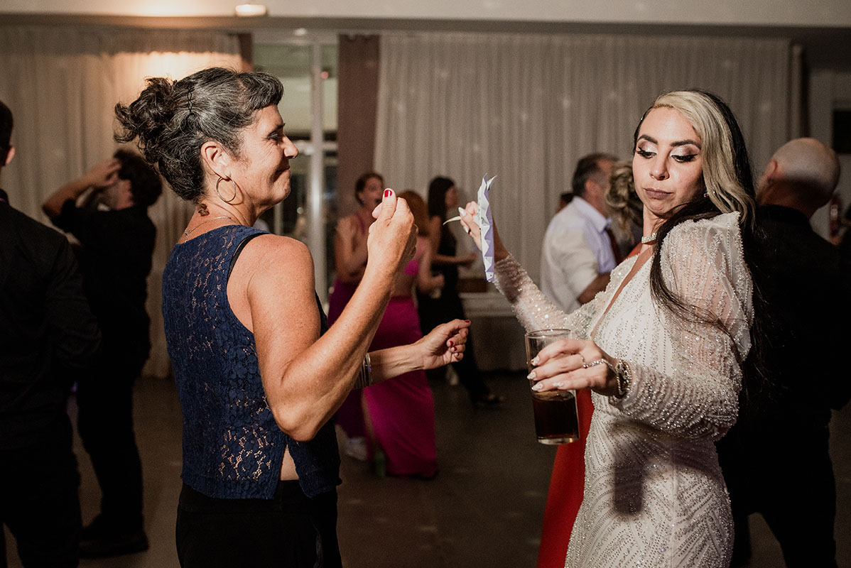 Fotos de la boda de Anita y Manu. Casamiento en Rosario. Realizadas por Bucle Fotografias. Flor Bosio y Caro Clerici.