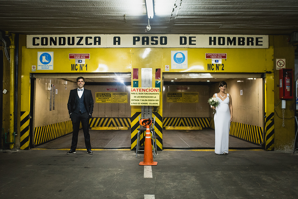 Fotos de la boda de Agustina y Nicolas en Rosario realizado por Bucle Fotografías.Fotógrafas Flor Bosio y Caro Cle.