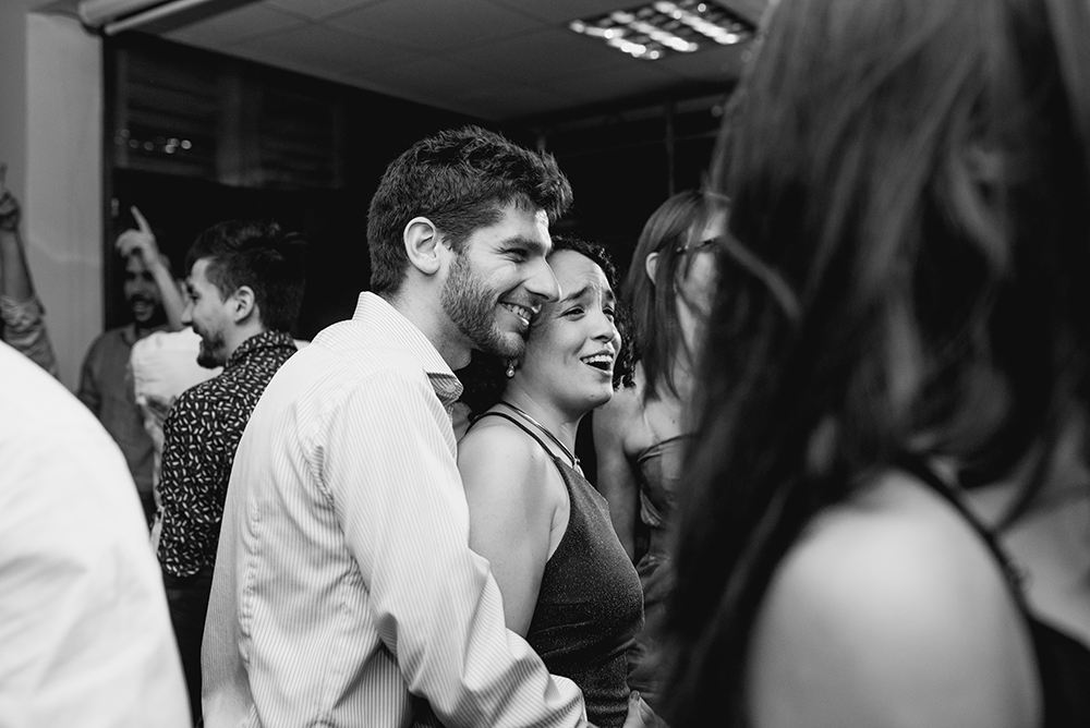 Fotos de la boda de Agustina y Nicolas en Rosario realizado por Bucle Fotografías.Fotógrafas Flor Bosio y Caro Cle.