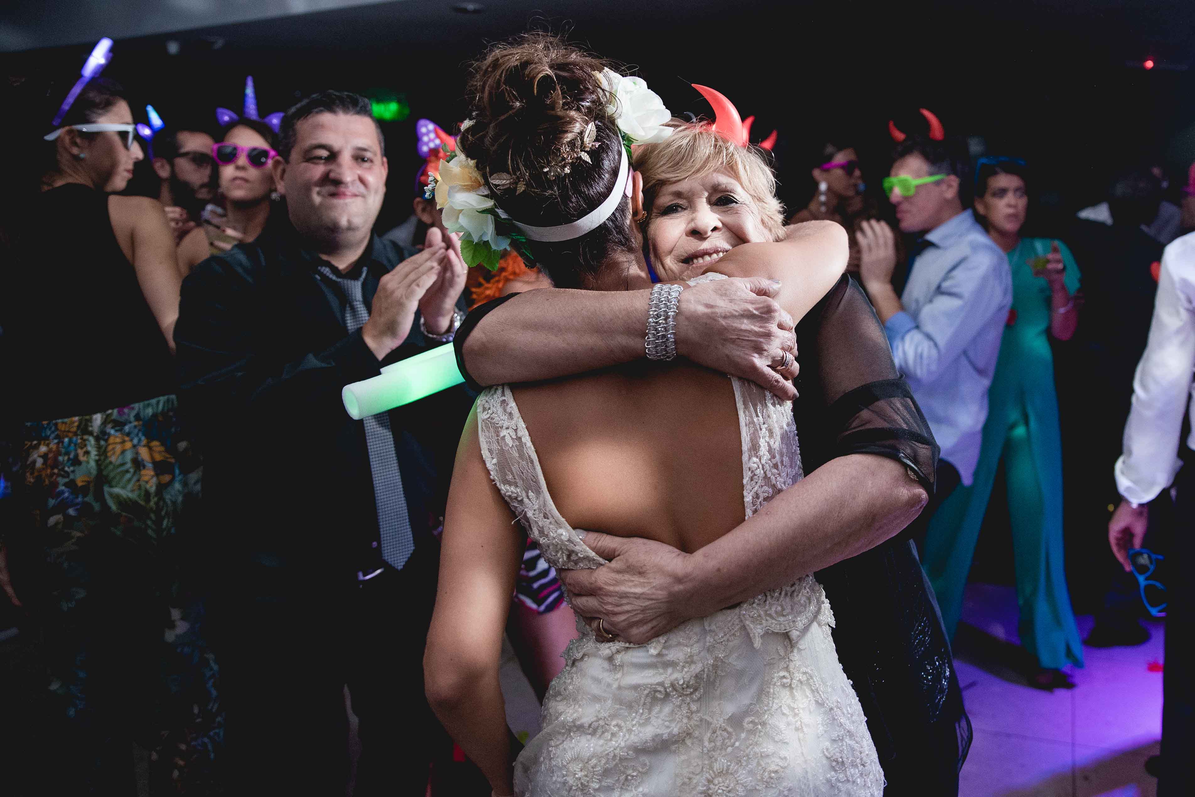 Fotos de la boda de Debi y Bruno en Rosario realizadas por Bucle Fotografias Flor Bosio y Caro Clerici