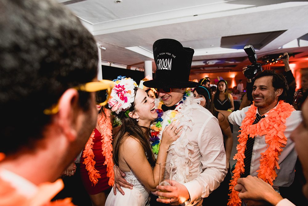 Fotos de la boda de Loli y Martin en Rosario realizado por Bucle Fotografías.Fotógrafas Flor Bosio y Caro Cle.
