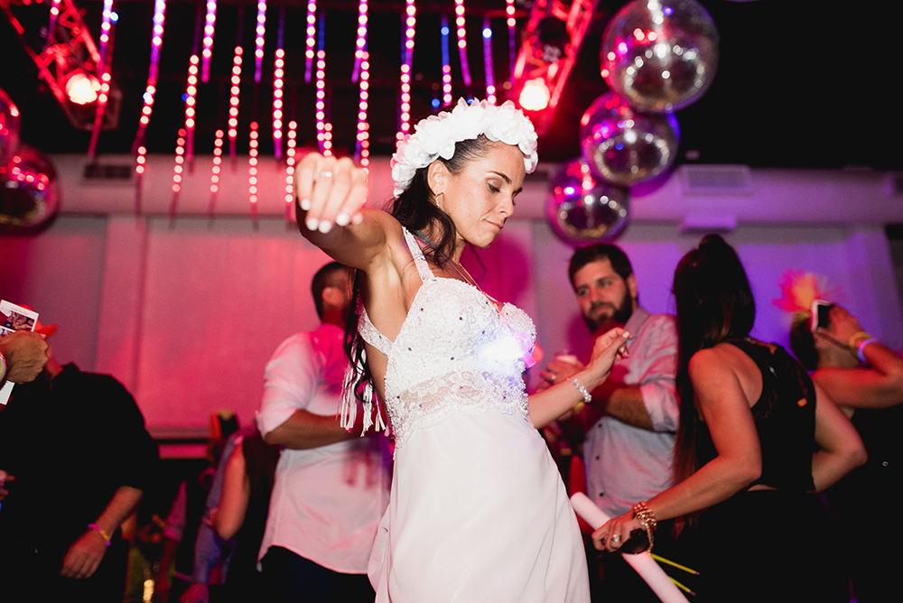 Fotos de la boda de Marisa y Cristian en Rosario realizado por Bucle Fotografías.Fotógrafas Flor Bosio y Caro Cle.
