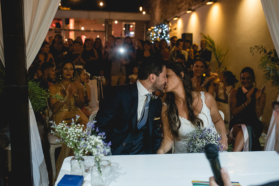 Fotos de la boda de Pau y Andres en Rosario realizadas por Bucle Fotografias Flor Bosio y Caro Clerici