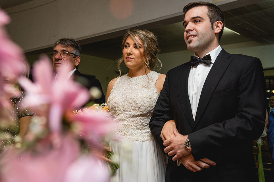Fotos de la boda de Ro y Eze en Firmat realizadas por Bucle Fotografias. Flor Bosio y Caro Clerici
