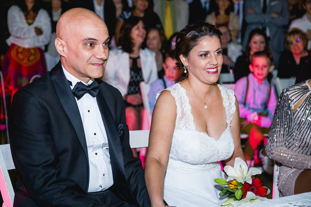 Fotos de la boda de Vir y Gus en Rosario realizado por Bucle Fotografías.Fotógrafas Flor Bosio y Caro Cle.