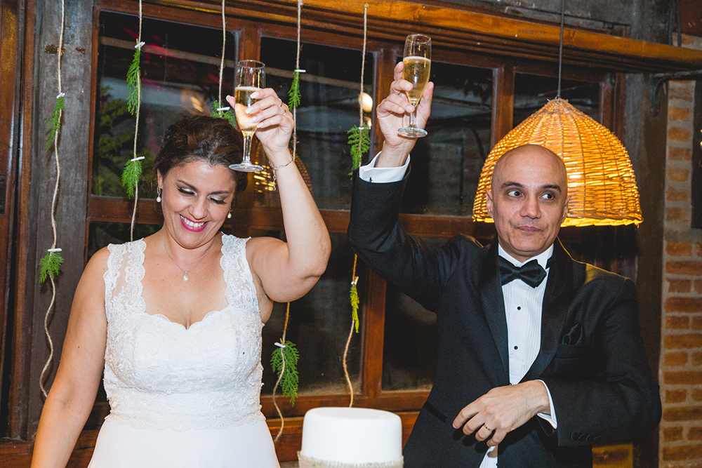 Fotos de la boda de Vir y Gus en Rosario realizado por Bucle Fotografías.Fotógrafas Flor Bosio y Caro Cle.