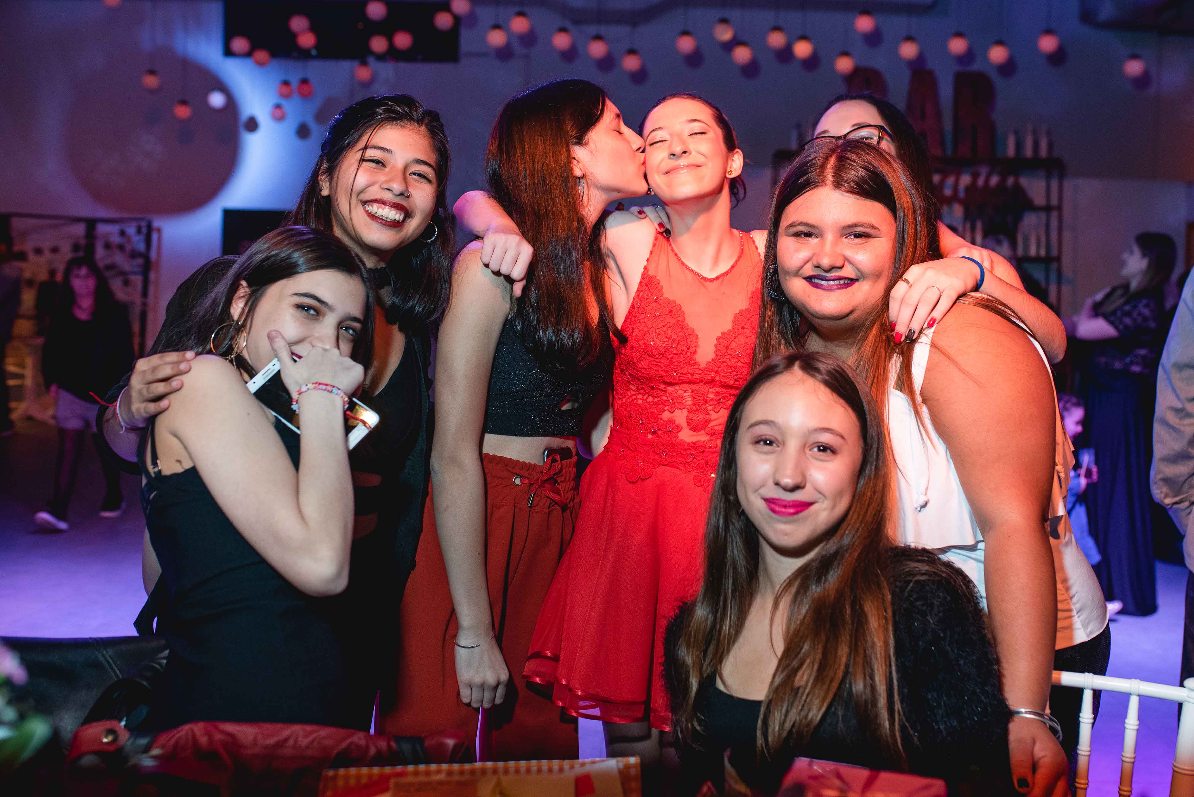 Fotos de la fiesta de quince años de Euge en Rosario realizadas por Bucle Fotografias Flor Bosio y Caro Clerici