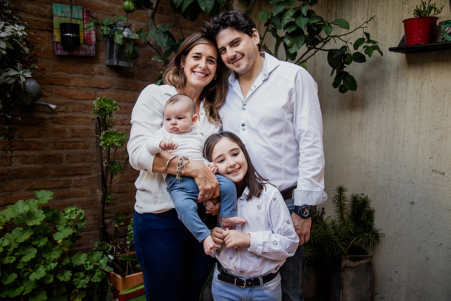 Fotos de recién nacida de Gio en Rosario realizadas por Bucle Fotografias Flor Bosio y Caro Clerici