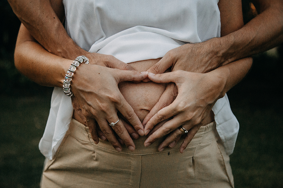 Fotos de la sesión de embarazo multipanza Familia Favarel en Rosario realizadas por Bucle Fotografias Flor Bosio y Caro Clerici