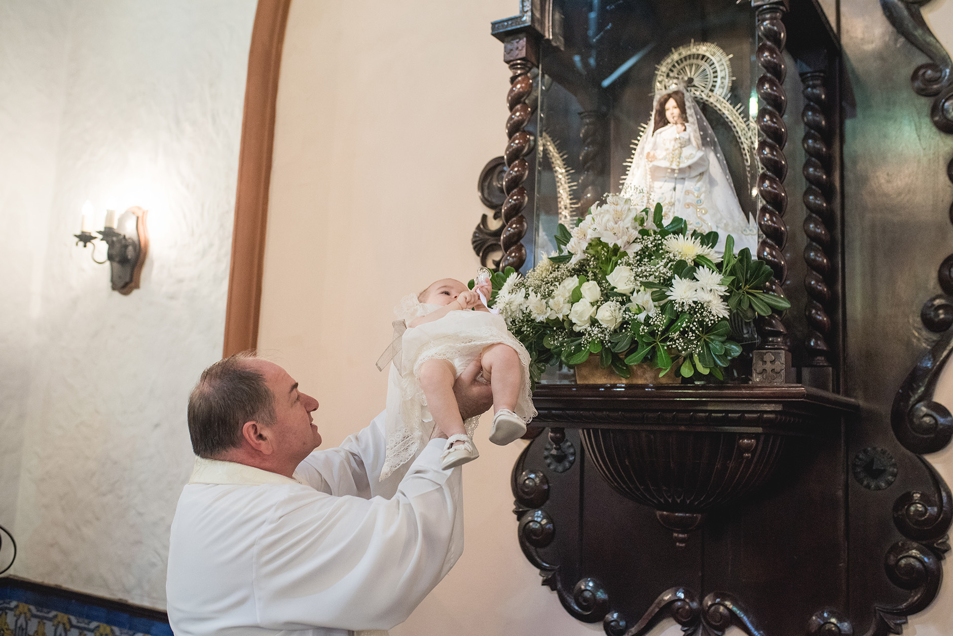 Fotos del bautismo de Lisa en Rosario realizadas por Bucle Fotografías Flor Bosio y Caro Clerici