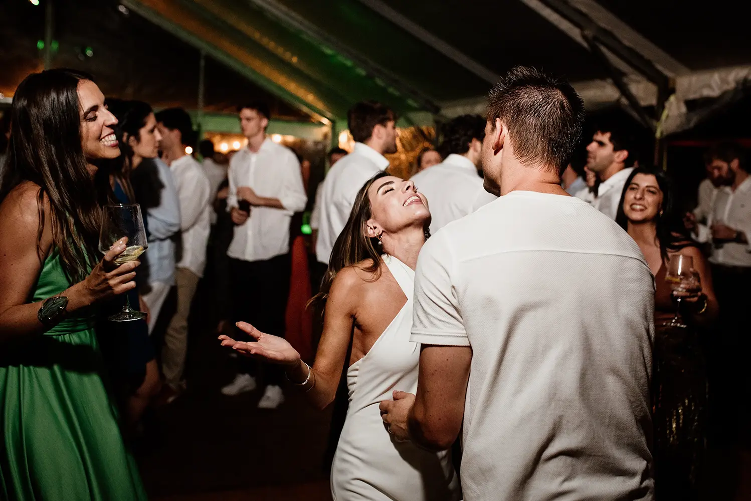 Novios bailando