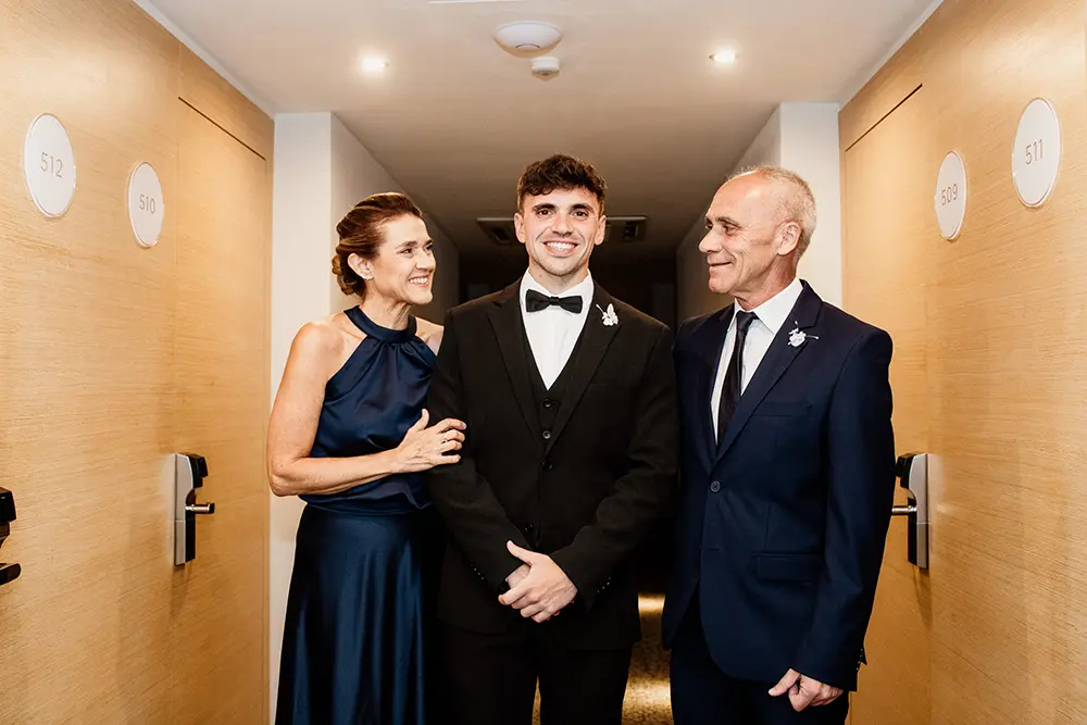 Padres del novio y novio 