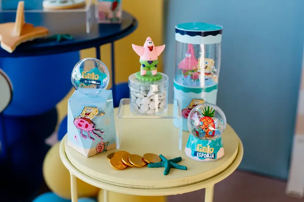 cookies y decoración con temática bob esponja