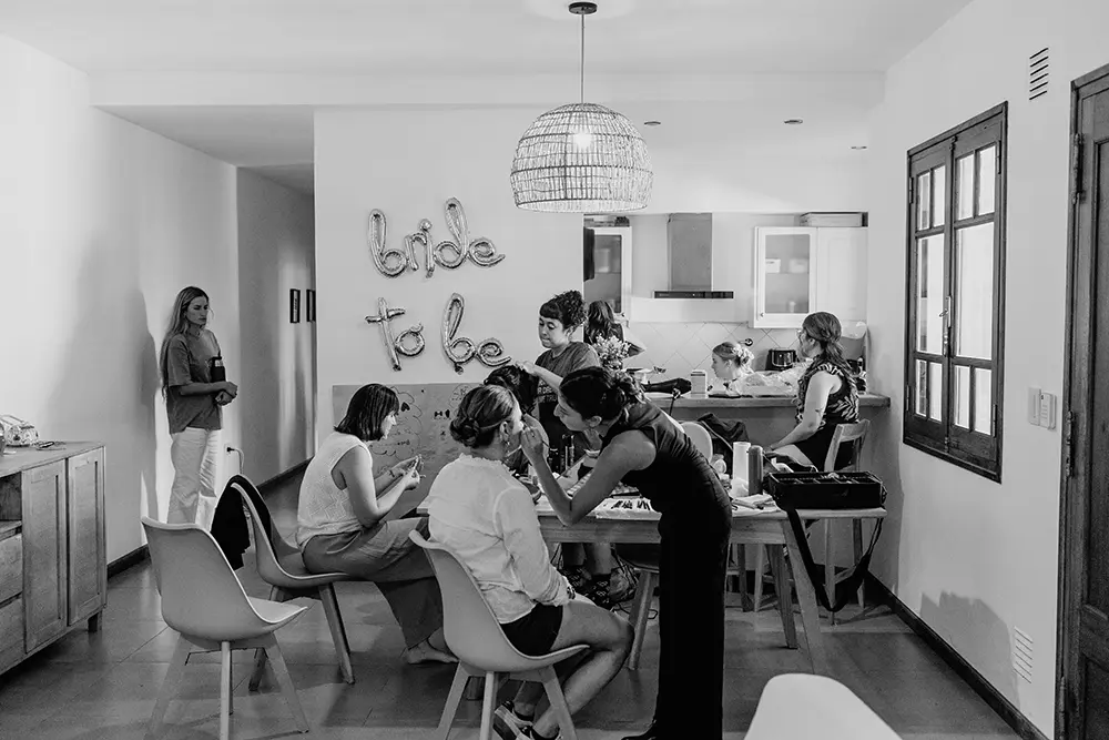 Preparativos novias con sus amigas
